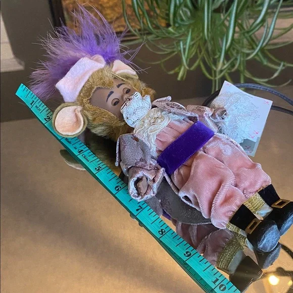 Madame Alexander Cinderella's Footmouse 💕 - Picture 3 of 7